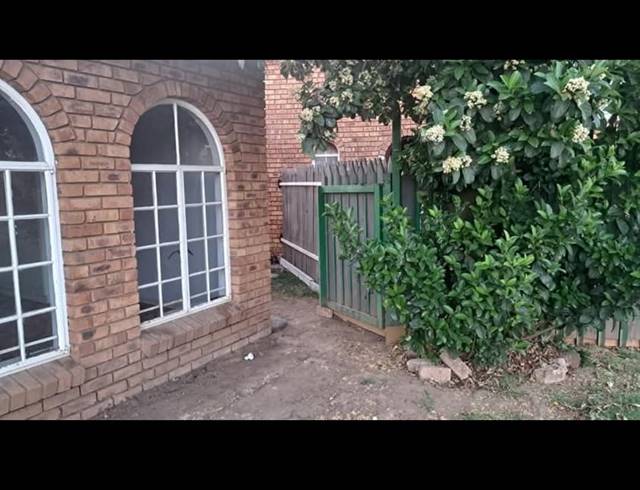 5 BEDROOM FREEHOLD FOR SALE IN DALPARK